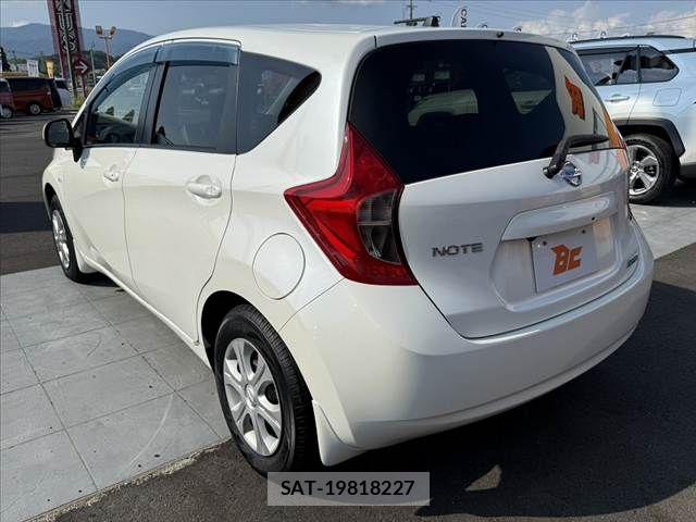 Nissan NOTE 2014-01 8414086-14