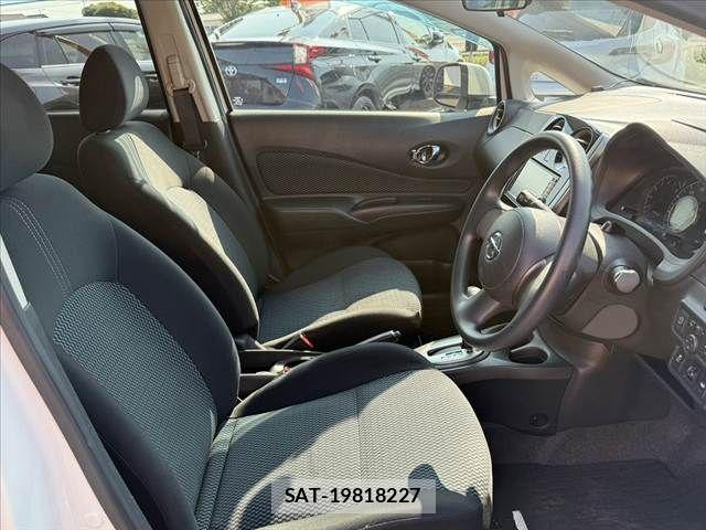 Nissan NOTE 2014-01 8414086-15