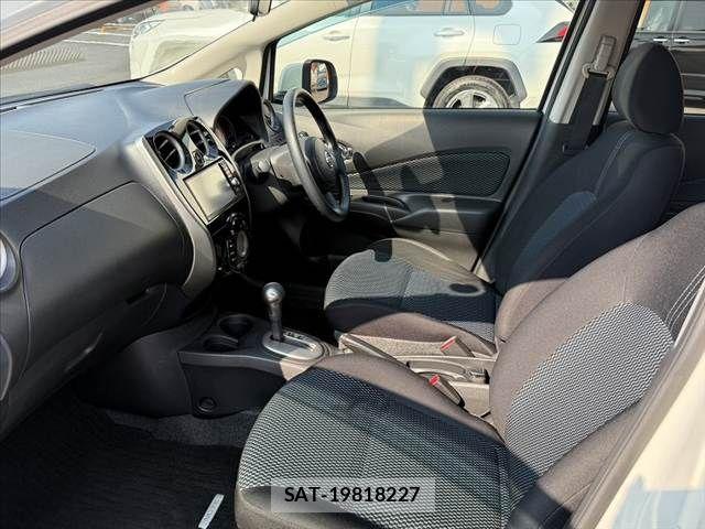 Nissan NOTE 2014-01 8414086-16