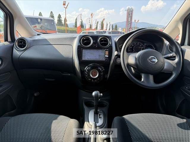 Nissan NOTE 2014-01 8414086-1
