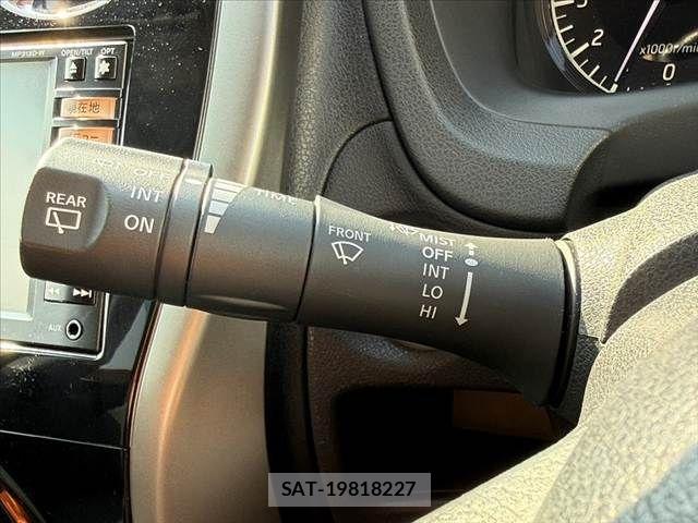 Nissan NOTE 2014-01 8414086-24