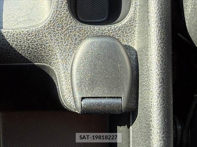 Nissan NOTE 2014-01 8414086-26