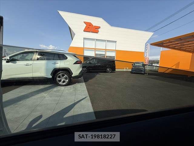Nissan NOTE 2014-01 8414086-29