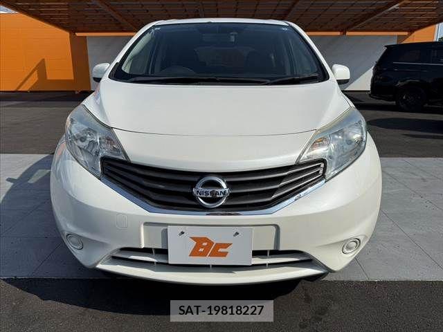 Nissan NOTE 2014-01 8414086-8