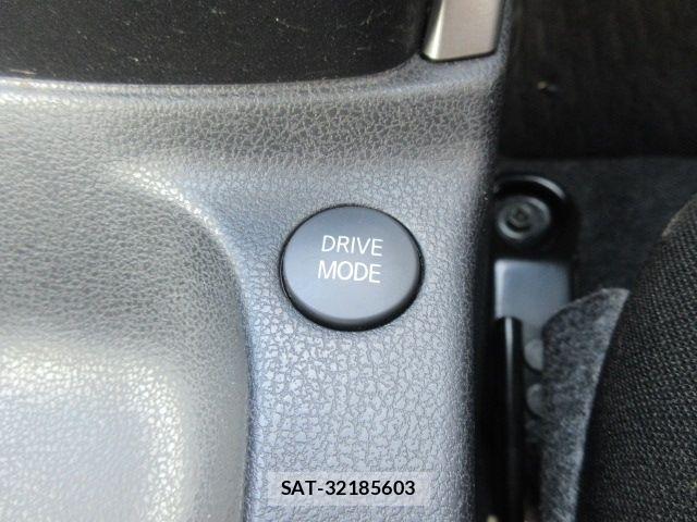 Nissan NOTE 2017-08 8414072-17