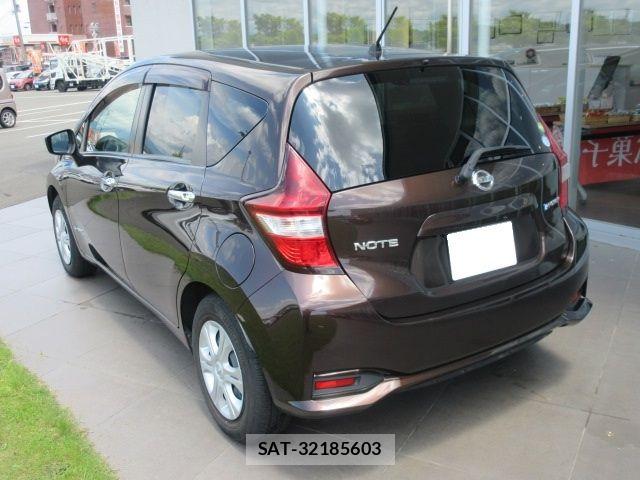 Nissan NOTE 2017-08 8414072-4