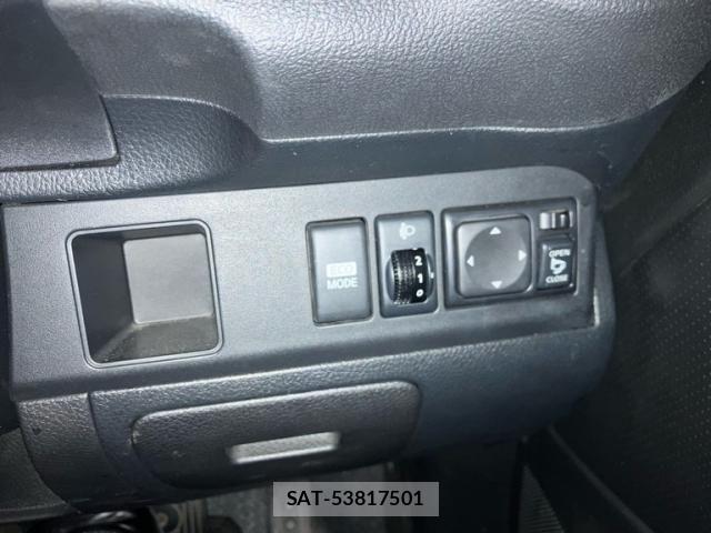 Nissan NOTE 2012-02 8414090-15