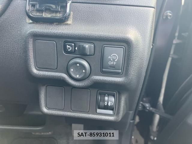 Nissan NOTE 2012-09 8414094-15