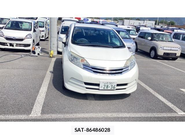 Nissan NOTE 2013-02 8414087-0