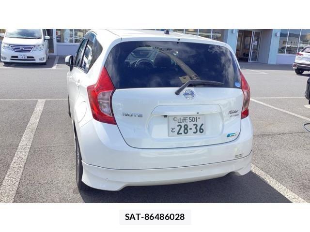 Nissan NOTE 2013-02 8414087-2