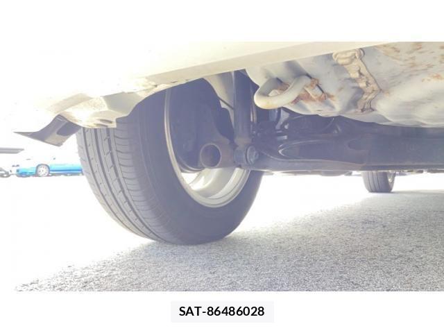 Nissan NOTE 2013-02 8414087-6
