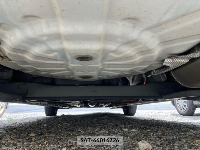 Nissan NOTE 2013-08 8438645-9