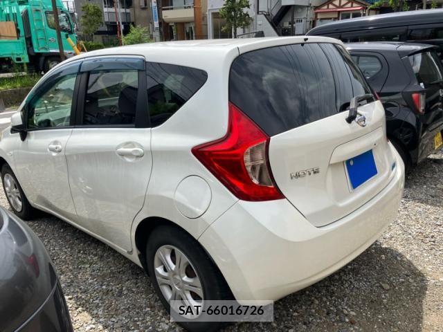 Nissan NOTE 2013-08 8438645-3