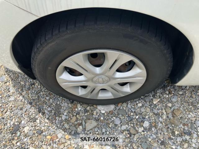 Nissan NOTE 2013-08 8438645-7