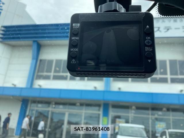 Nissan NOTE 2013-03 8438644-24