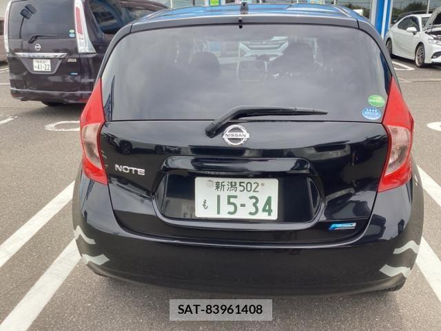 Nissan NOTE 2013-03 8438644-4