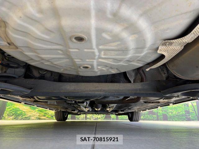 Nissan NOTE 2013-09 8438641-18