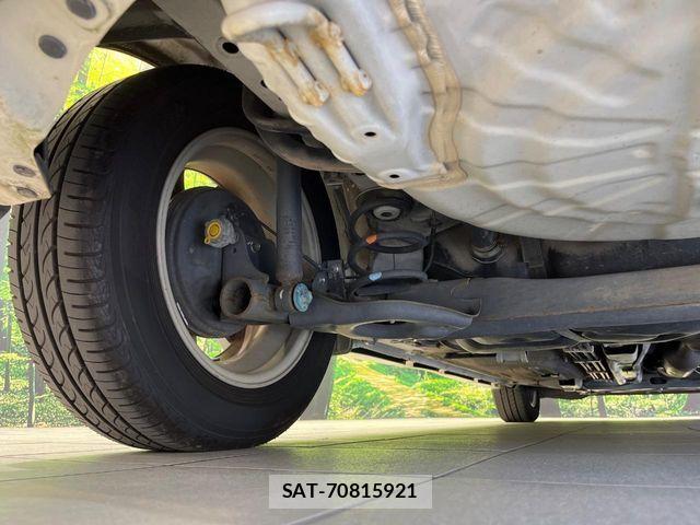 Nissan NOTE 2013-09 8438641-19
