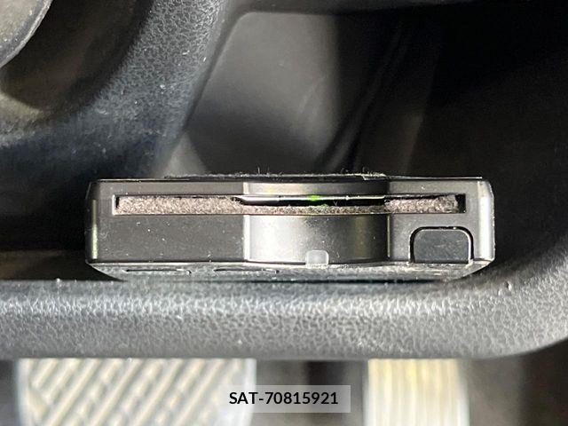 Nissan NOTE 2013-09 8438641-4