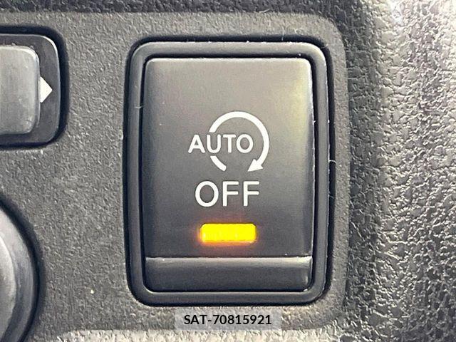 Nissan NOTE 2013-09 8438641-5