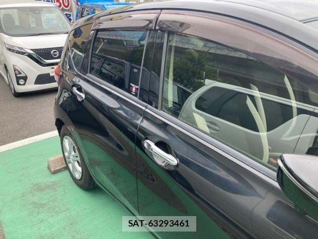 Nissan NOTE 2019-08 8438638-5