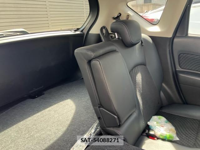 Nissan NOTE 2013-09 8438657-11