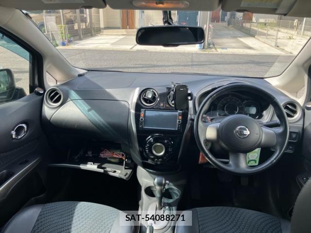 Nissan NOTE 2013-09 8438657-12
