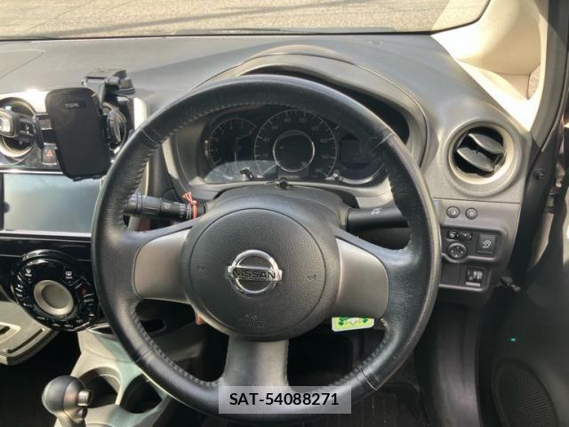 Nissan NOTE 2013-09 8438657-16