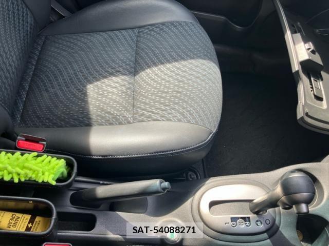 Nissan NOTE 2013-09 8438657-27