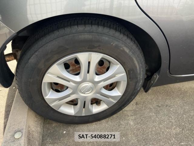 Nissan NOTE 2013-09 8438657-6