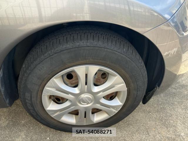 Nissan NOTE 2013-09 8438657-7