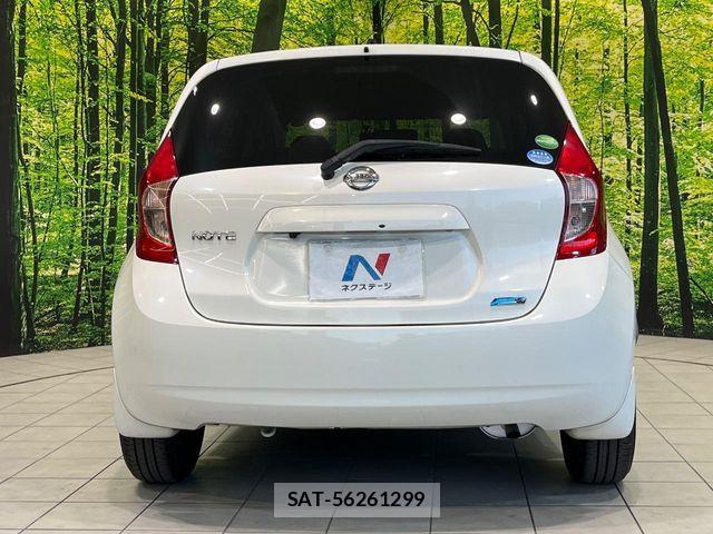 Nissan NOTE 2013-11 8438640-14