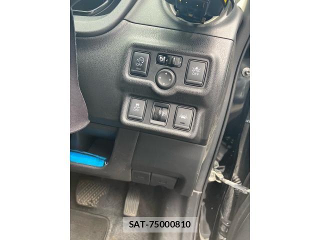 Nissan NOTE 2017-11 8438639-14