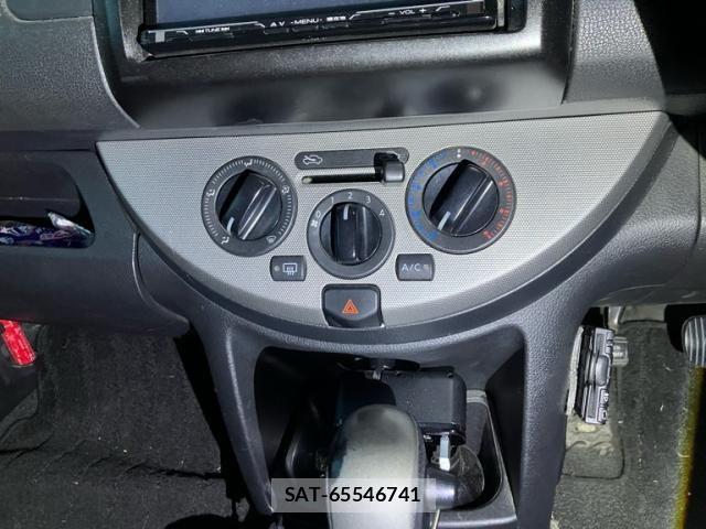 Nissan NOTE 2009-03 8438642-17