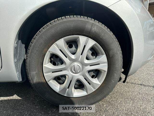 Nissan NOTE 2015-09 8438637-11