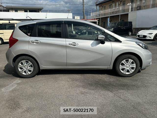 Nissan NOTE 2015-09 8438637-14