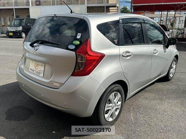 Nissan NOTE 2015-09 8438637-16