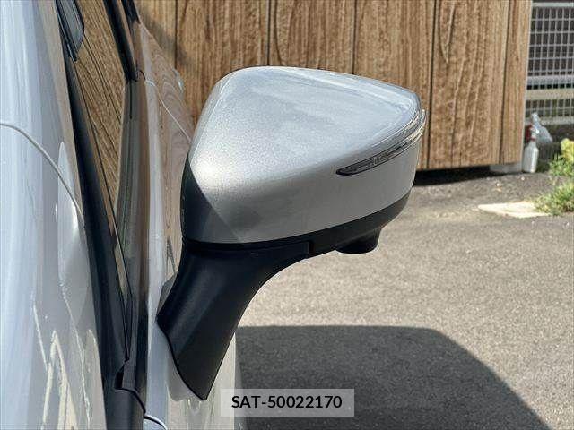 Nissan NOTE 2015-09 8438637-21