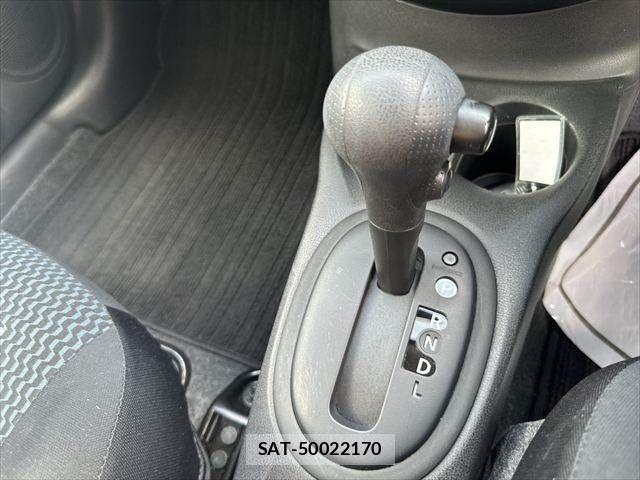 Nissan NOTE 2015-09 8438637-28