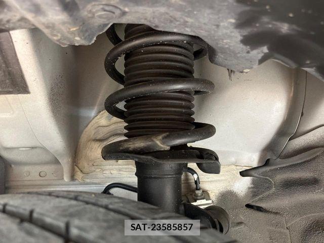Nissan NOTE 2015-07 8438636-19