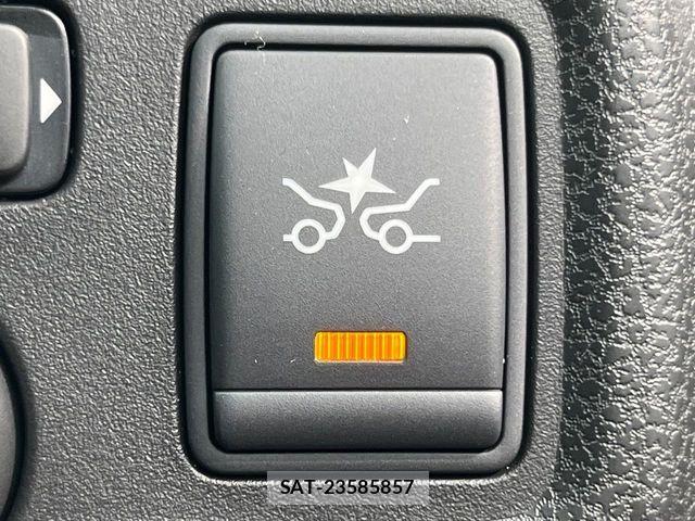 Nissan NOTE 2015-07 8438636-5