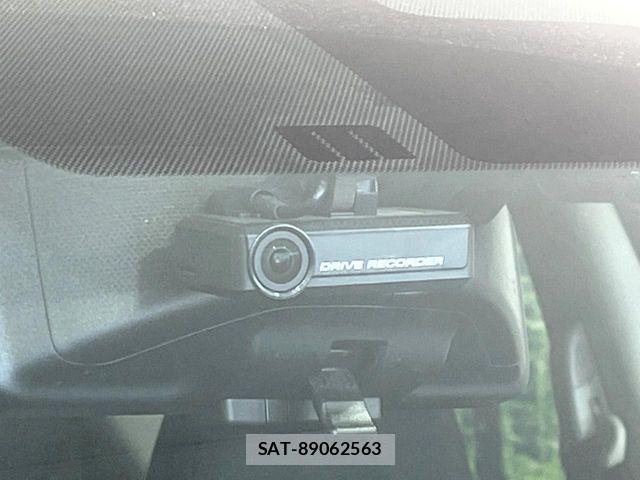 Nissan NOTE 2017-08 8458110-6
