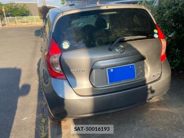 Nissan NOTE 2013-12 8458116-8