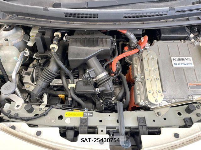 Nissan NOTE 2016-11 8458109-17