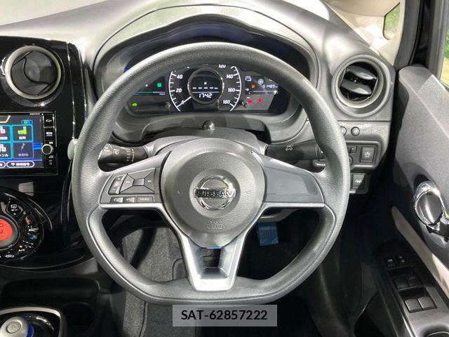 Nissan NOTE 2018-04 8458108-9