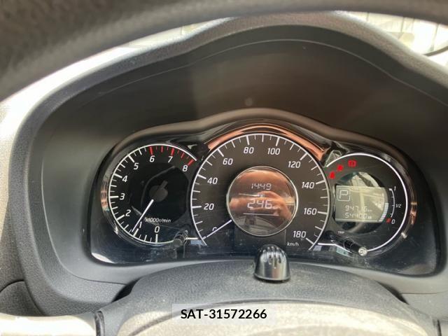 Nissan NOTE 2013-11 8458114-15