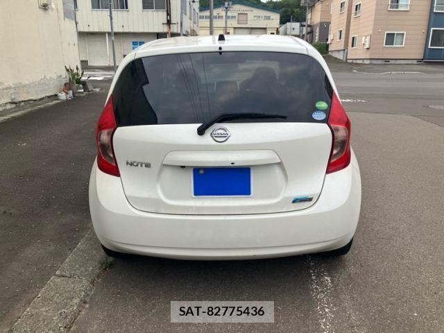 Nissan NOTE 2015-10 8458118-5