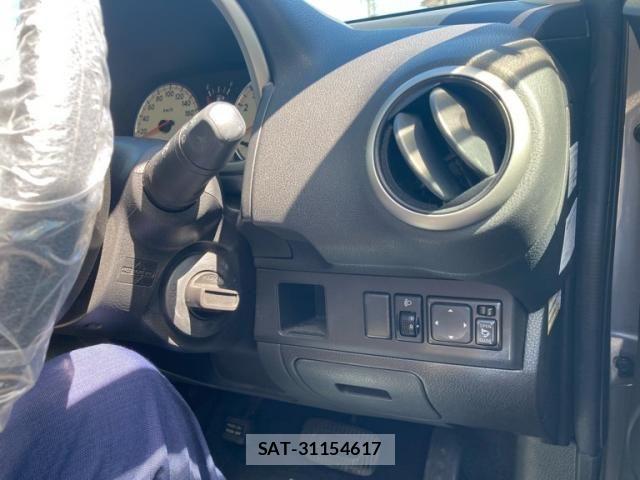 Nissan NOTE 2009-01 8458115-16