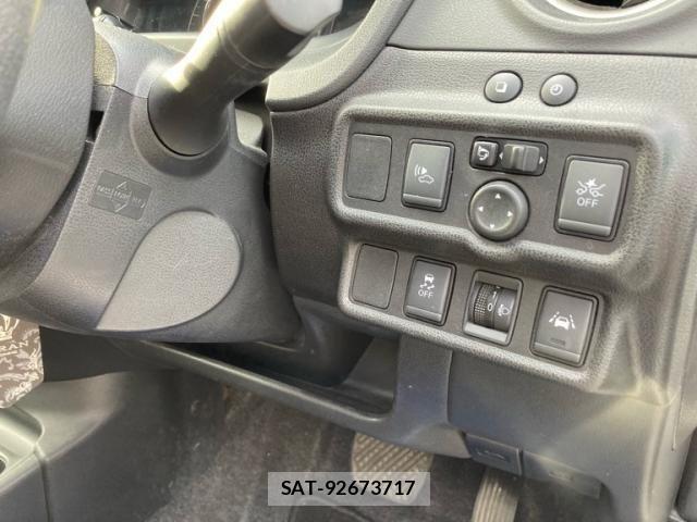 Nissan NOTE 2019-01 8457121-11