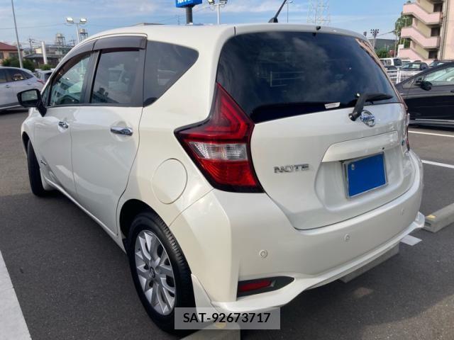 Nissan NOTE 2019-01 8457121-2